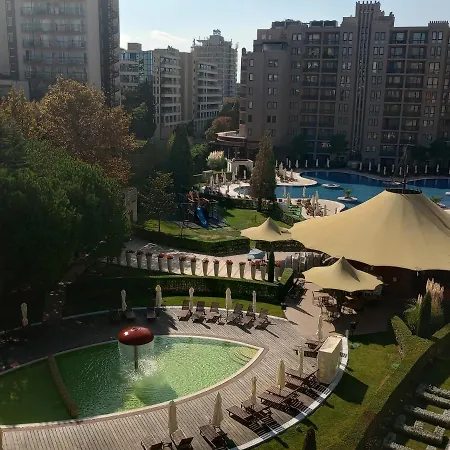 Apartamento апартамент Arendo в 5-звезден комплекс